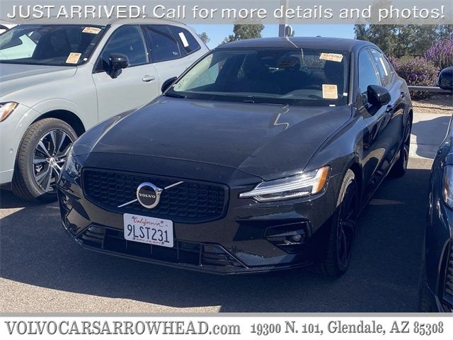 2024 Volvo S60 Core Dark Theme