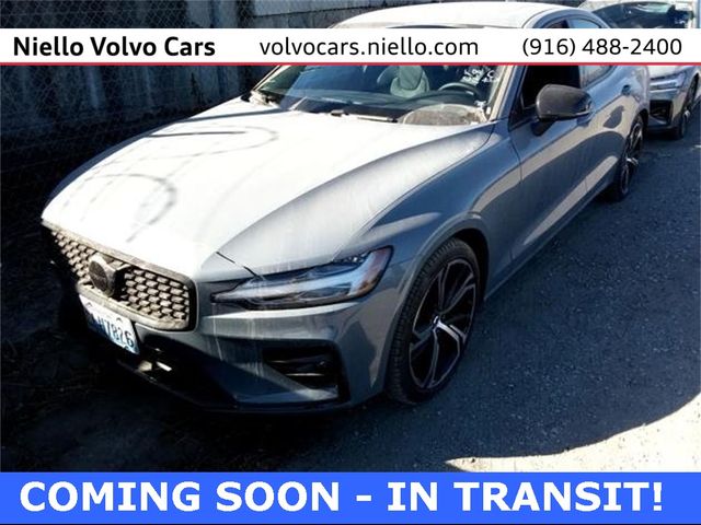 2024 Volvo S60 Core Dark Theme