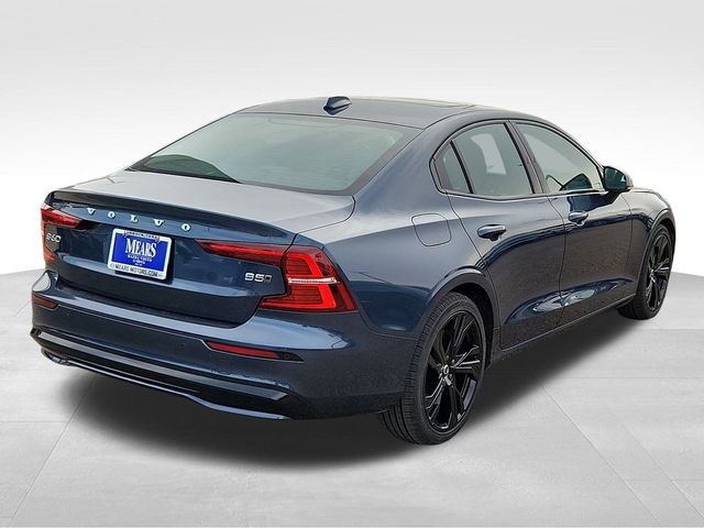 2024 Volvo S60 Core Dark Theme