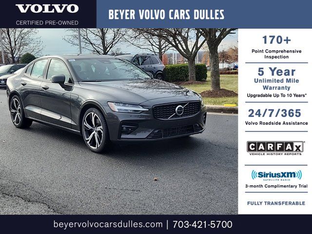 2024 Volvo S60 Core Dark Theme