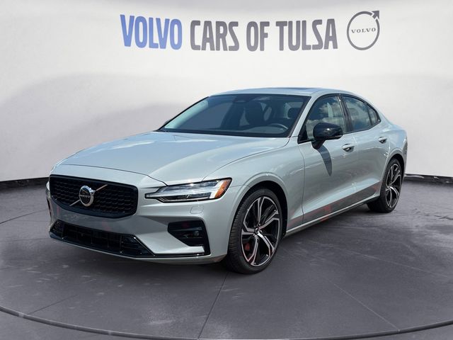 2024 Volvo S60 Core Dark Theme