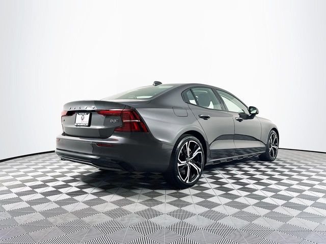 2024 Volvo S60 Core Dark Theme