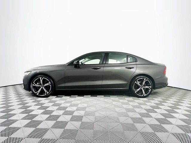 2024 Volvo S60 Core Dark Theme