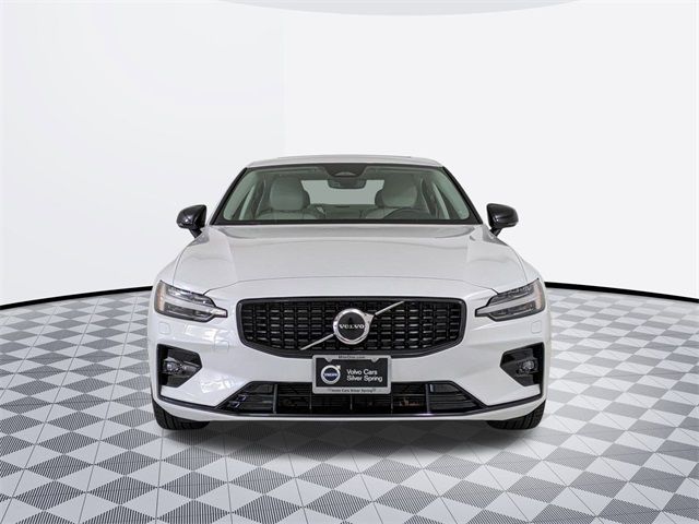 2024 Volvo S60 Core Dark Theme