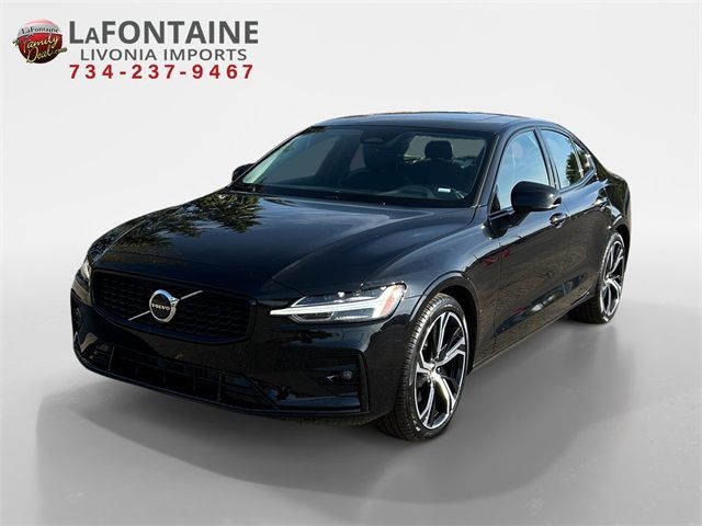 2024 Volvo S60 Core Dark Theme