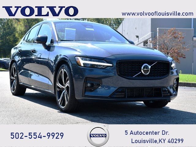 2024 Volvo S60 Core Dark Theme