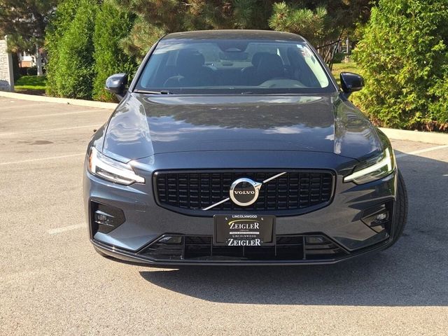 2024 Volvo S60 Core Dark Theme