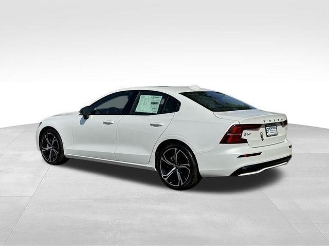 2024 Volvo S60 Core Dark Theme