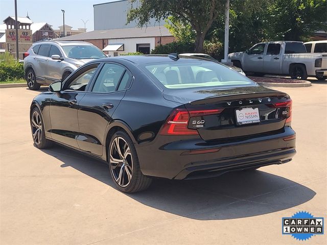 2024 Volvo S60 Core Dark Theme