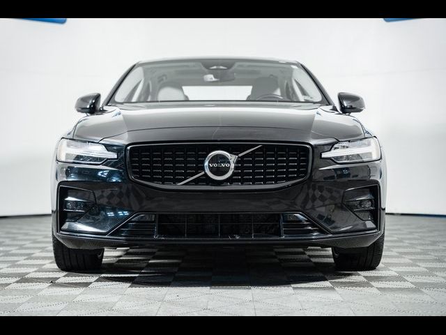 2024 Volvo S60 Core Dark Theme