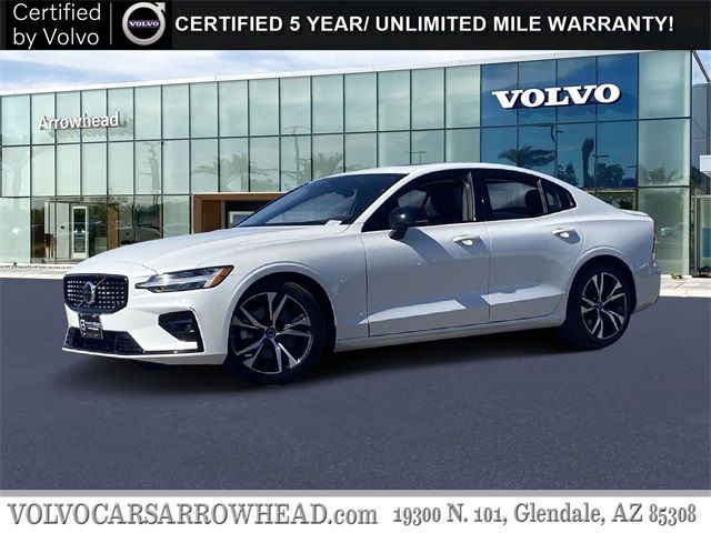 2024 Volvo S60 Core Dark Theme