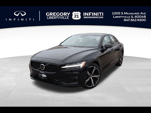 2024 Volvo S60 Core Dark Theme