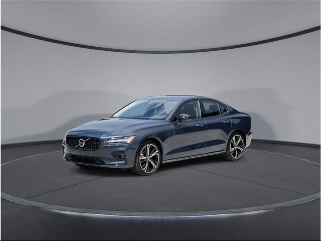 2024 Volvo S60 Core Dark Theme