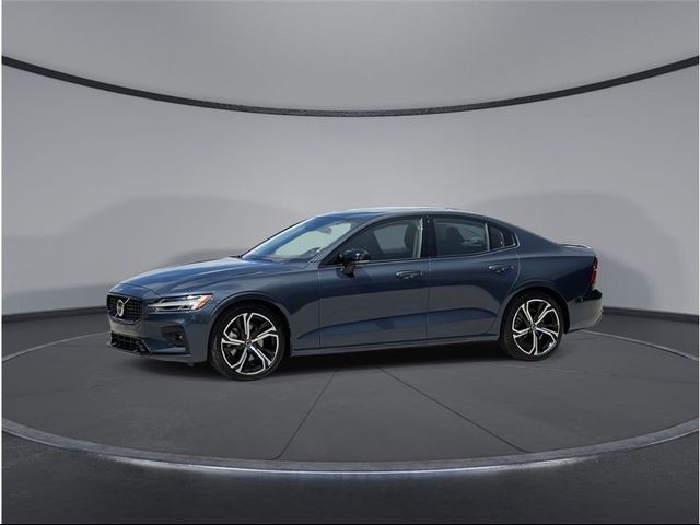 2024 Volvo S60 Core Dark Theme