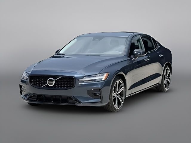 2024 Volvo S60 Core Dark Theme