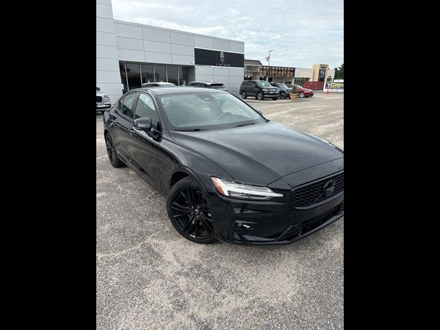 2024 Volvo S60 Plus Black Edition