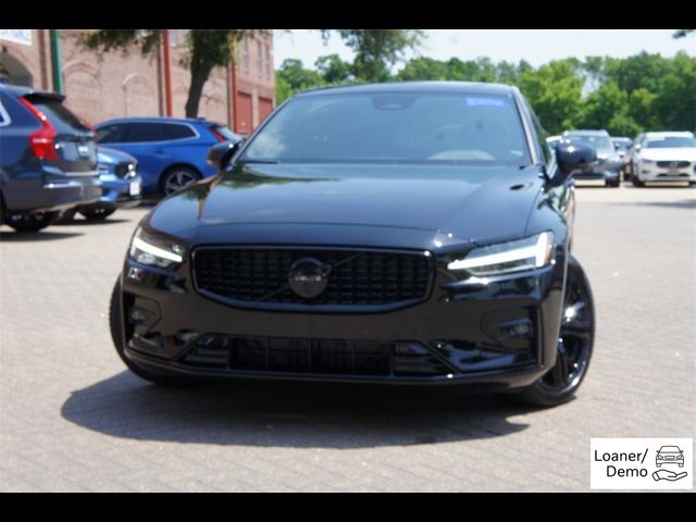 2024 Volvo S60 Plus Black Edition