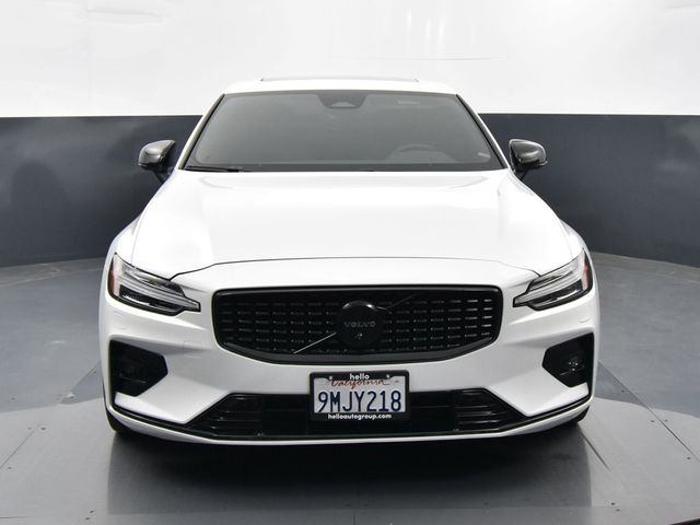 2024 Volvo S60 Plus Black Edition