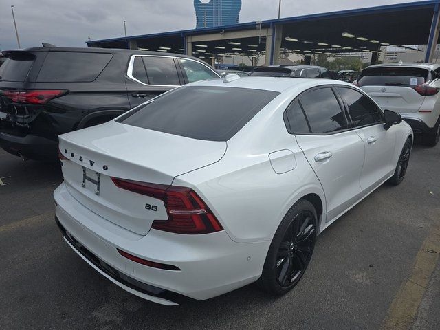 2024 Volvo S60 Plus Black Edition