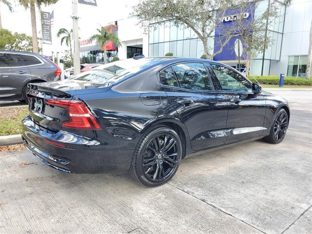 2024 Volvo S60 Plus Black Edition