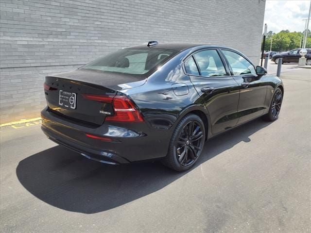 2024 Volvo S60 Plus Black Edition