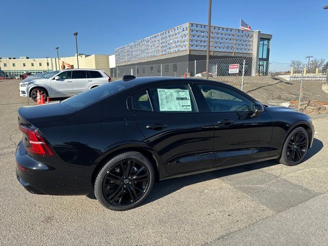 2024 Volvo S60 Plus Black Edition