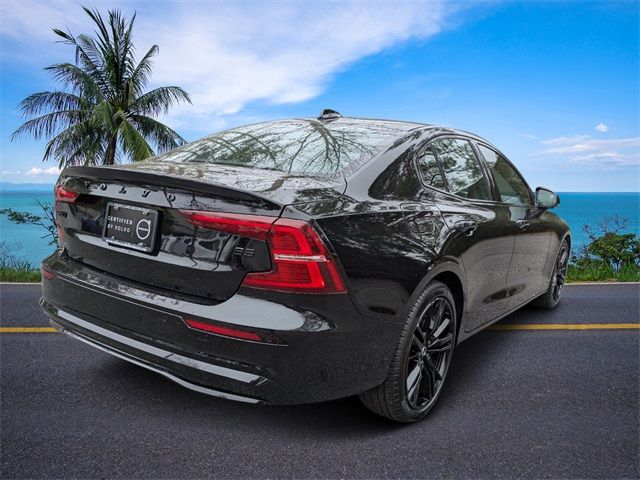 2024 Volvo S60 Plus Black Edition