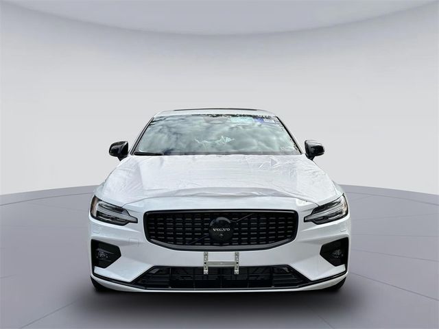 2024 Volvo S60 Plus Black Edition