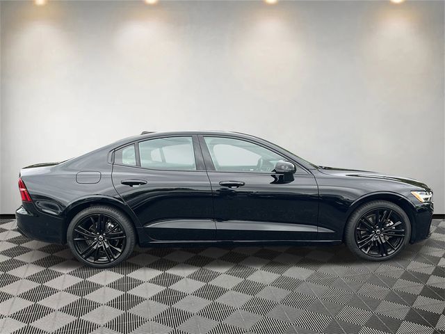 2024 Volvo S60 Plus Black Edition