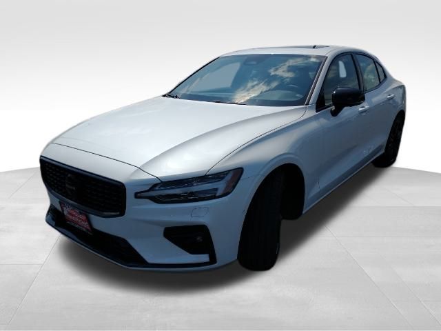 2024 Volvo S60 Plus Black Edition