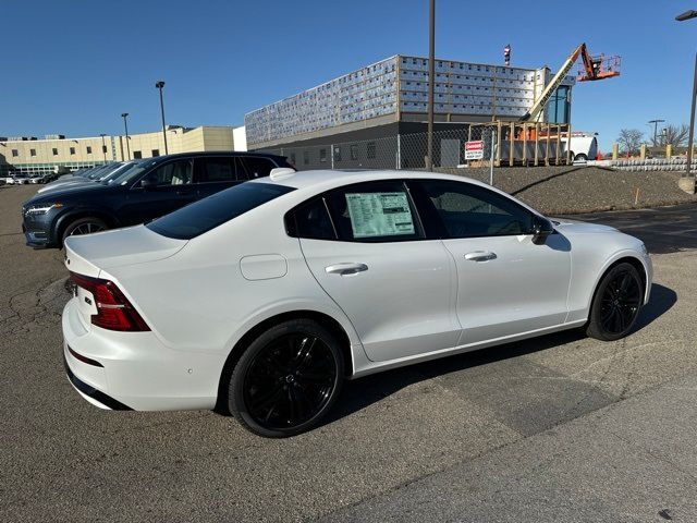 2024 Volvo S60 Plus Black Edition