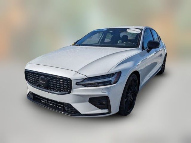 2024 Volvo S60 Plus Black Edition