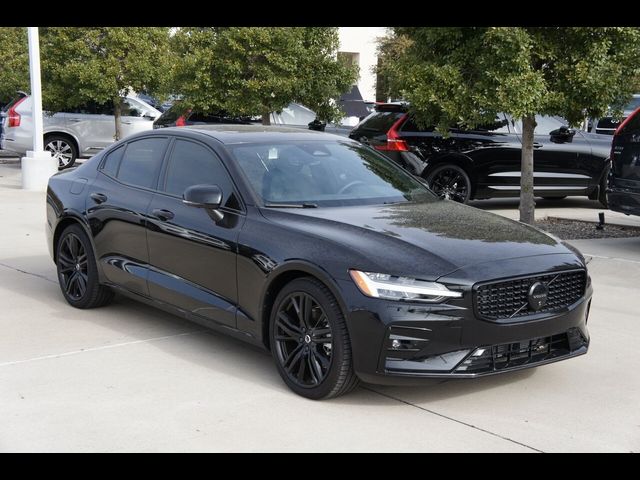 2024 Volvo S60 Plus Black Edition