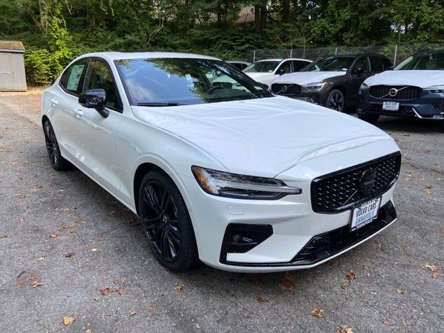 2024 Volvo S60 Plus Black Edition