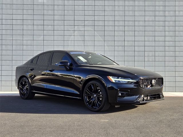 2024 Volvo S60 Plus Black Edition