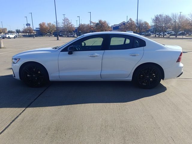 2024 Volvo S60 Plus Black Edition