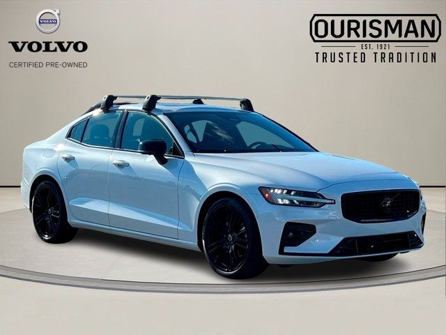 2024 Volvo S60 Plus Black Edition