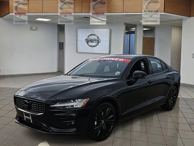 2024 Volvo S60 Plus Black Edition