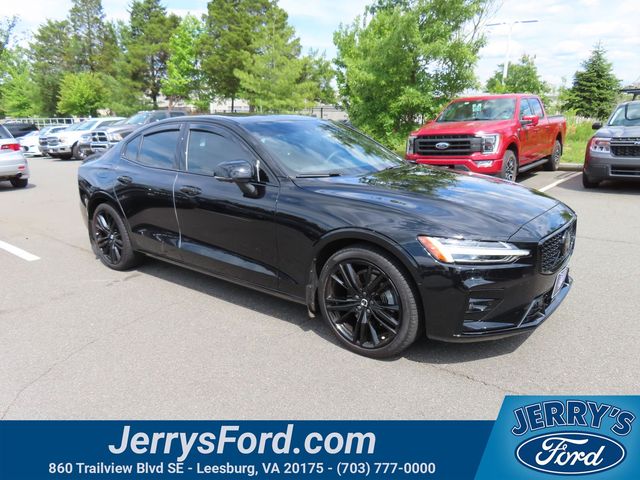 2024 Volvo S60 Plus Black Edition