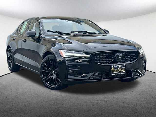 2024 Volvo S60 Plus Black Edition