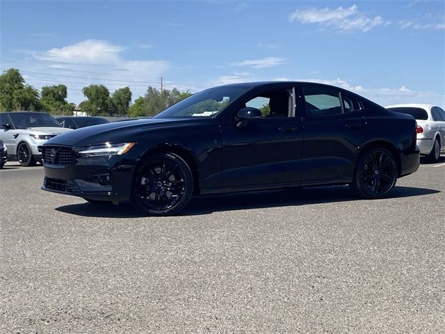 2024 Volvo S60 Plus Black Edition