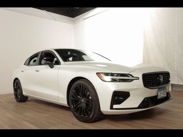 2024 Volvo S60 Plus Black Edition