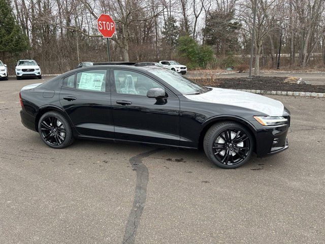 2024 Volvo S60 Plus Black Edition