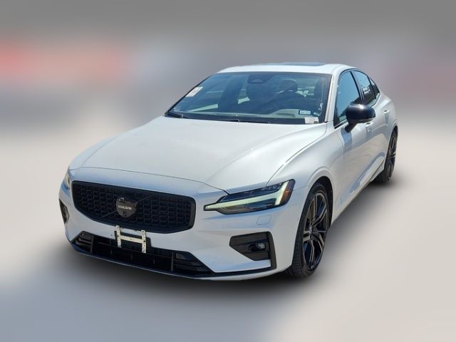 2024 Volvo S60 Plus Black Edition