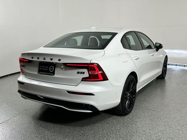 2024 Volvo S60 Plus Black Edition