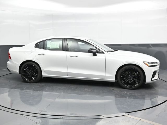 2024 Volvo S60 Plus Black Edition