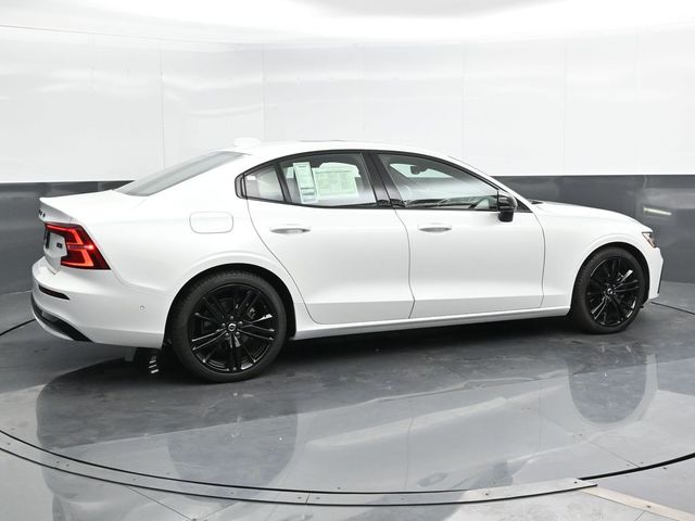 2024 Volvo S60 Plus Black Edition