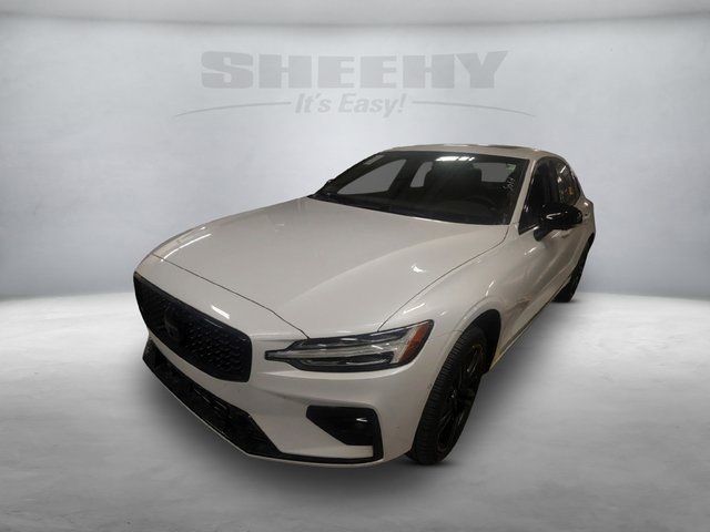 2024 Volvo S60 Plus Black Edition