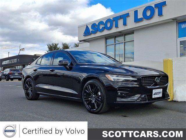 2024 Volvo S60 Plus Black Edition