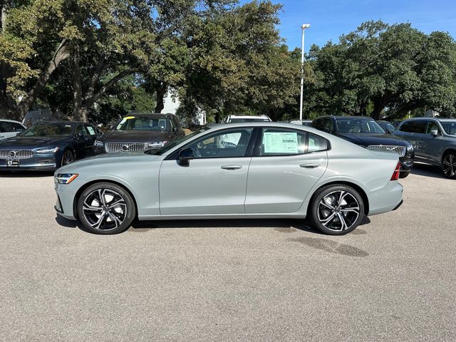 2024 Volvo S60 Plus Dark Theme